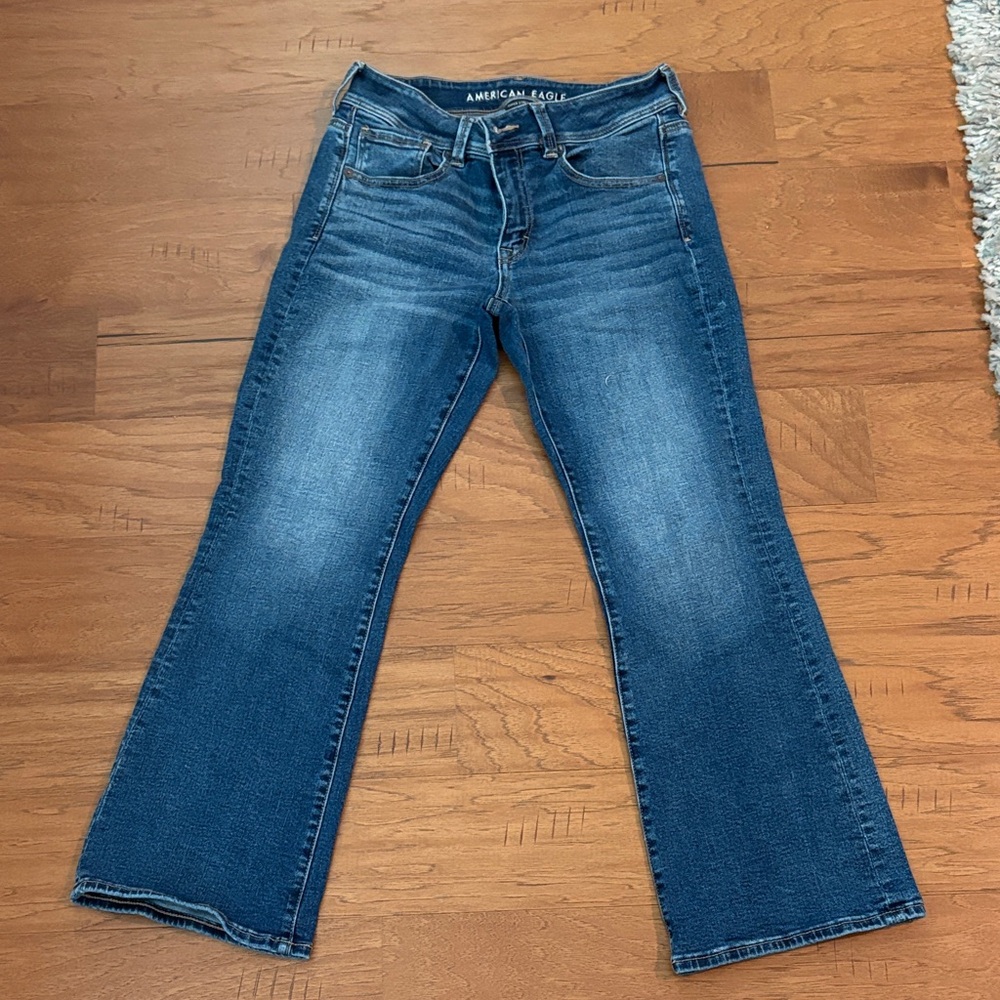American Eagle Outfitters size 8 EXTRA SHORT Kick Boot Jeans
